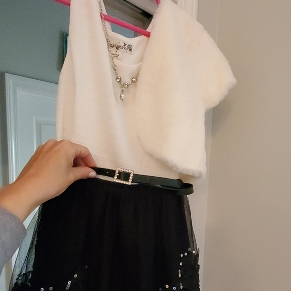 Dress - Picture 6 of 8